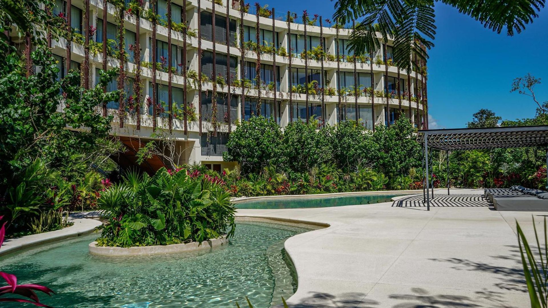 Oasis Jungle Views, 4 Pools & Near