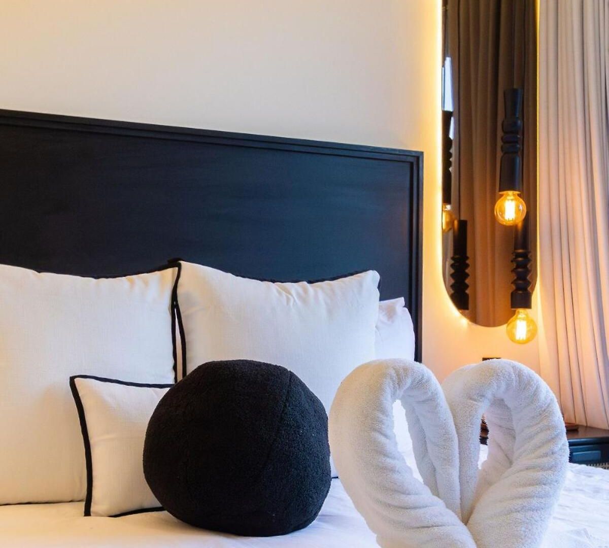 Art House - Filtered Water & 2 Free Clubs Zone * Tulum
