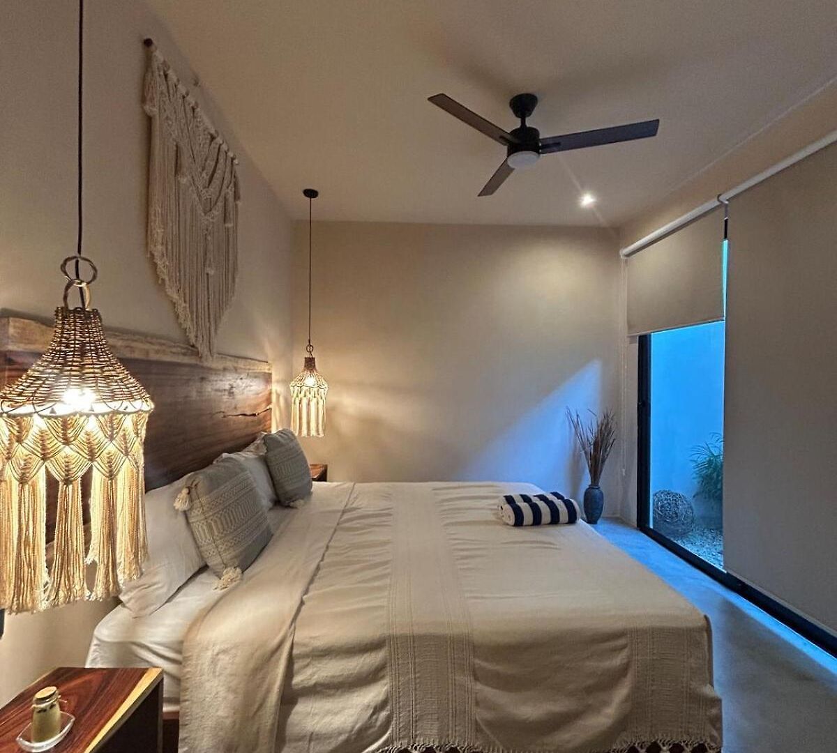 Apartment Exclusive Close To *