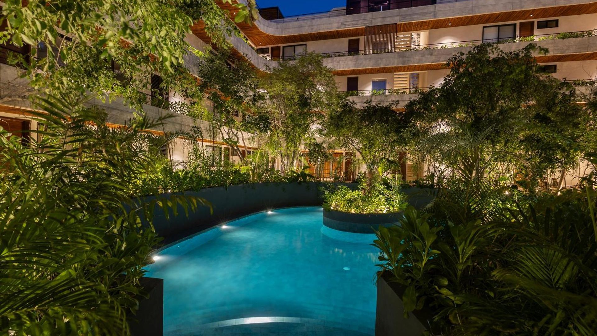 Luxury 2 Bd Roof Private Pool - Jungle View Apartment *