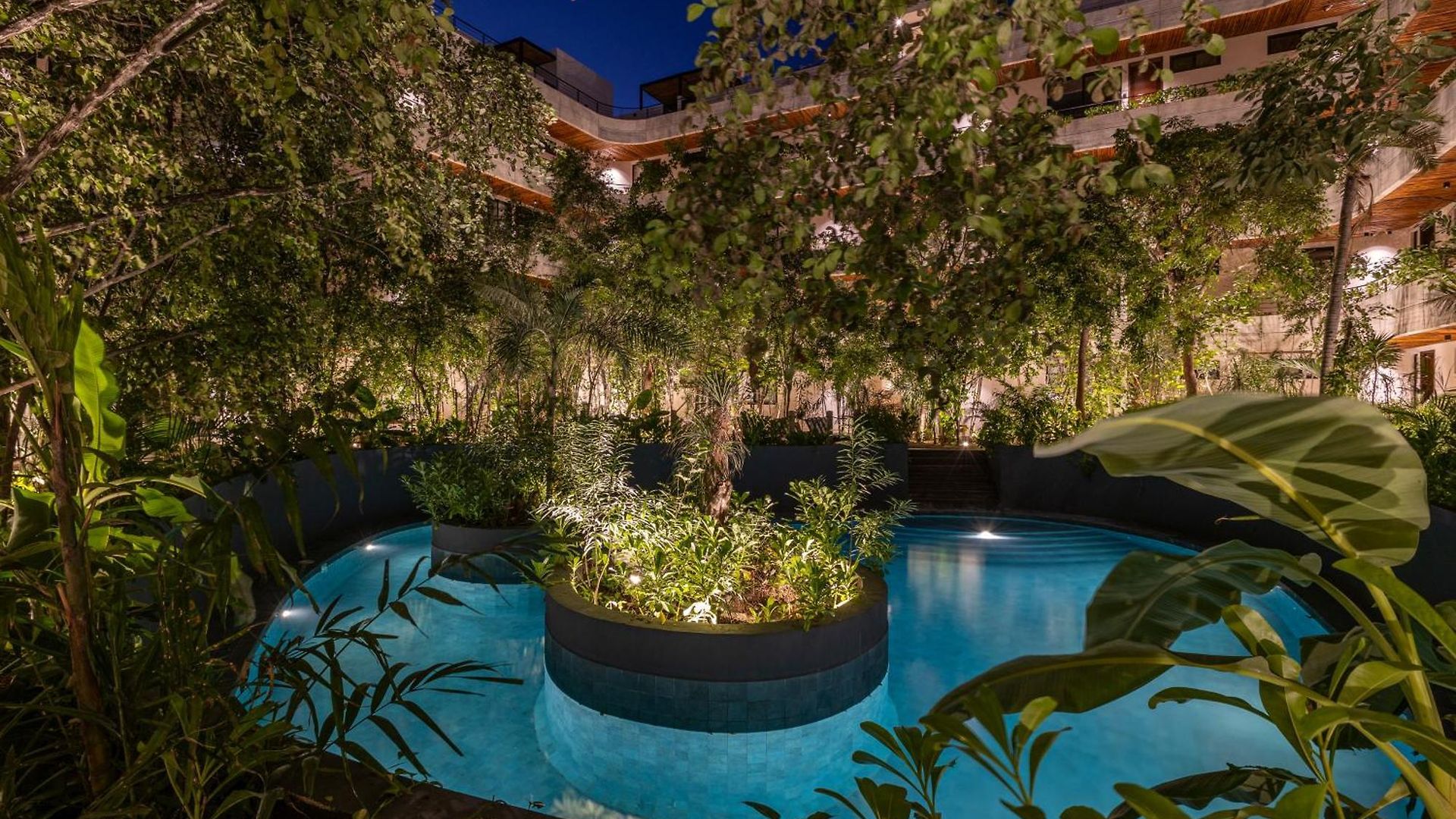 Luxury 2 Bd Roof Private Pool - Jungle View *