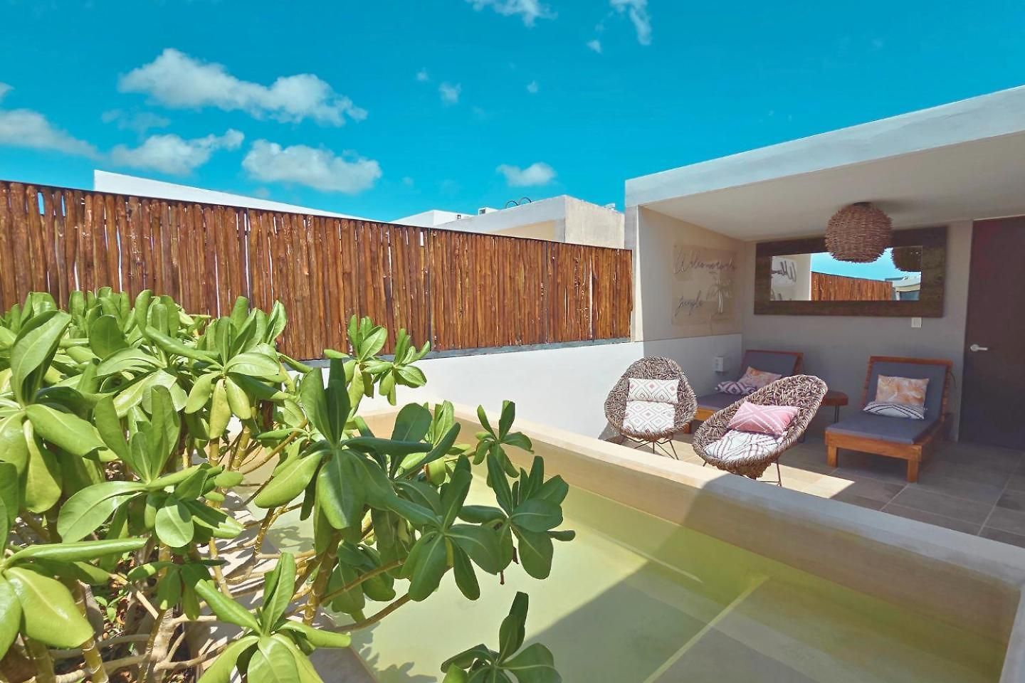 Apartment Luxury Penthouse 3br With Private Pool & Rooftop La Veleta