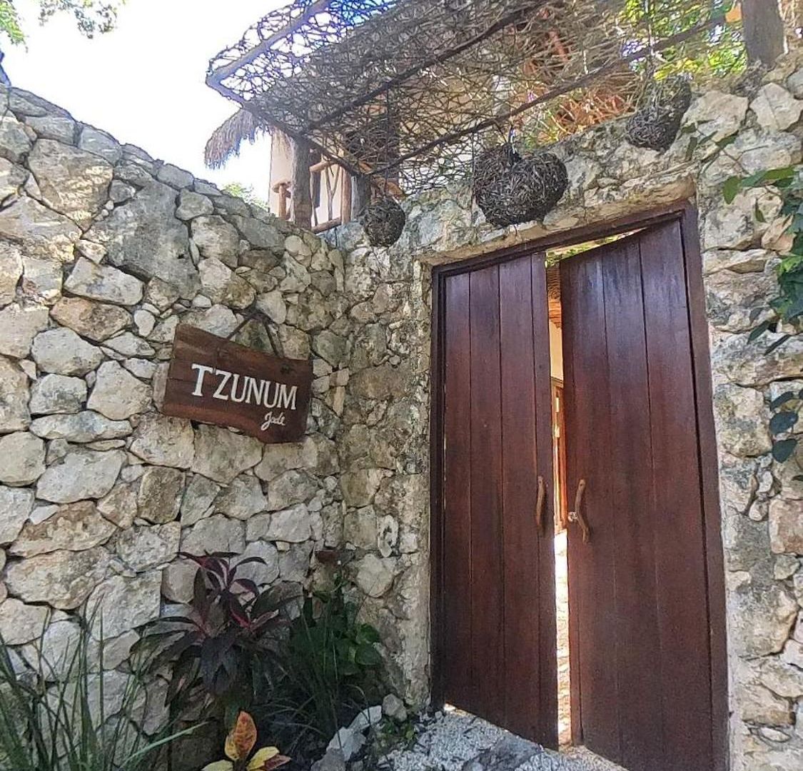 Tzunum Jade Lodge