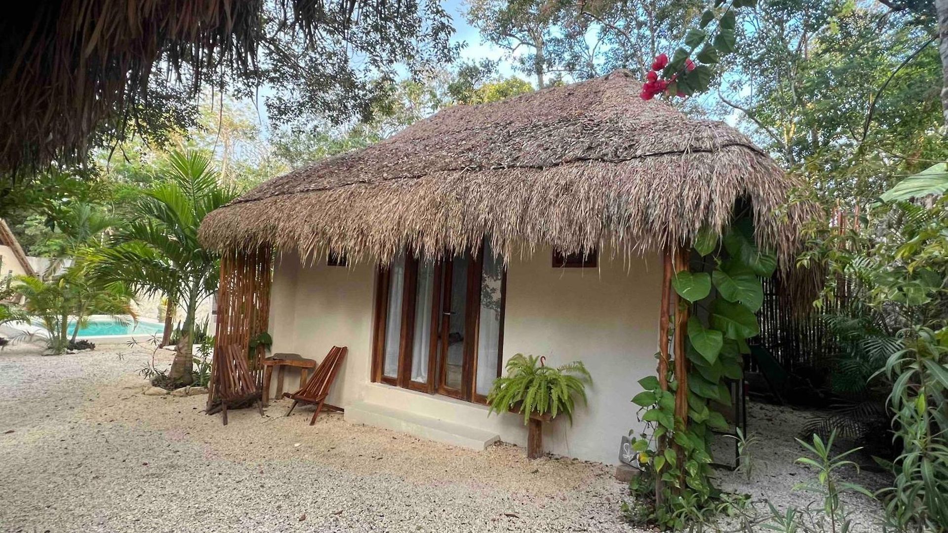 Tzunum Jade Lodge *