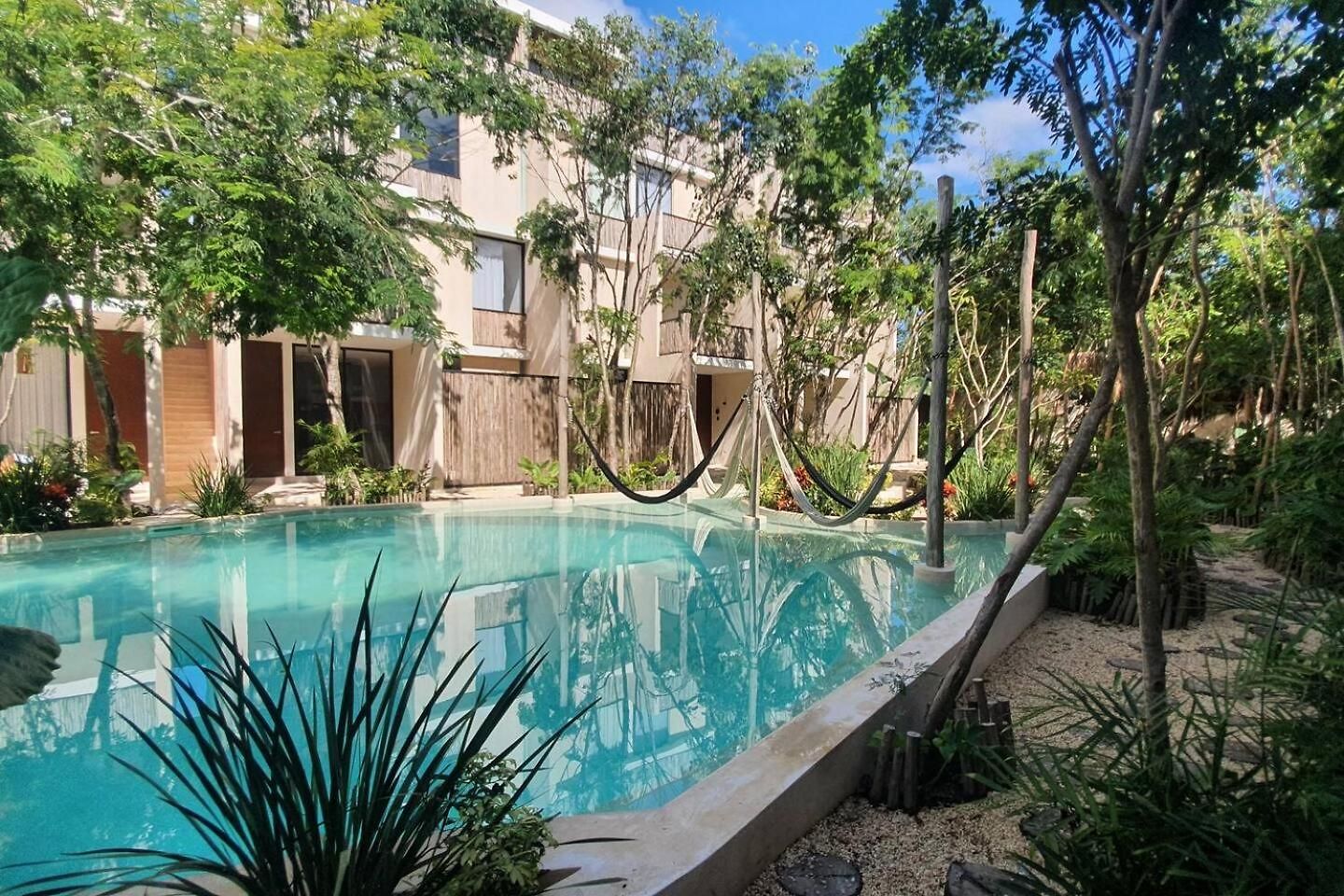 Palalma Casa Luxury 2br & Iconic Pool Apartment *