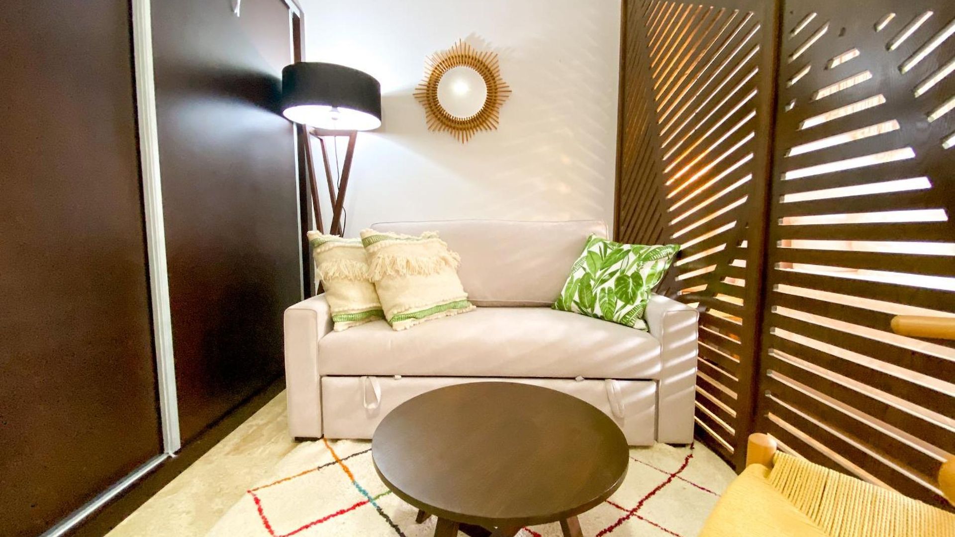 Apartahotel Menesse 4*