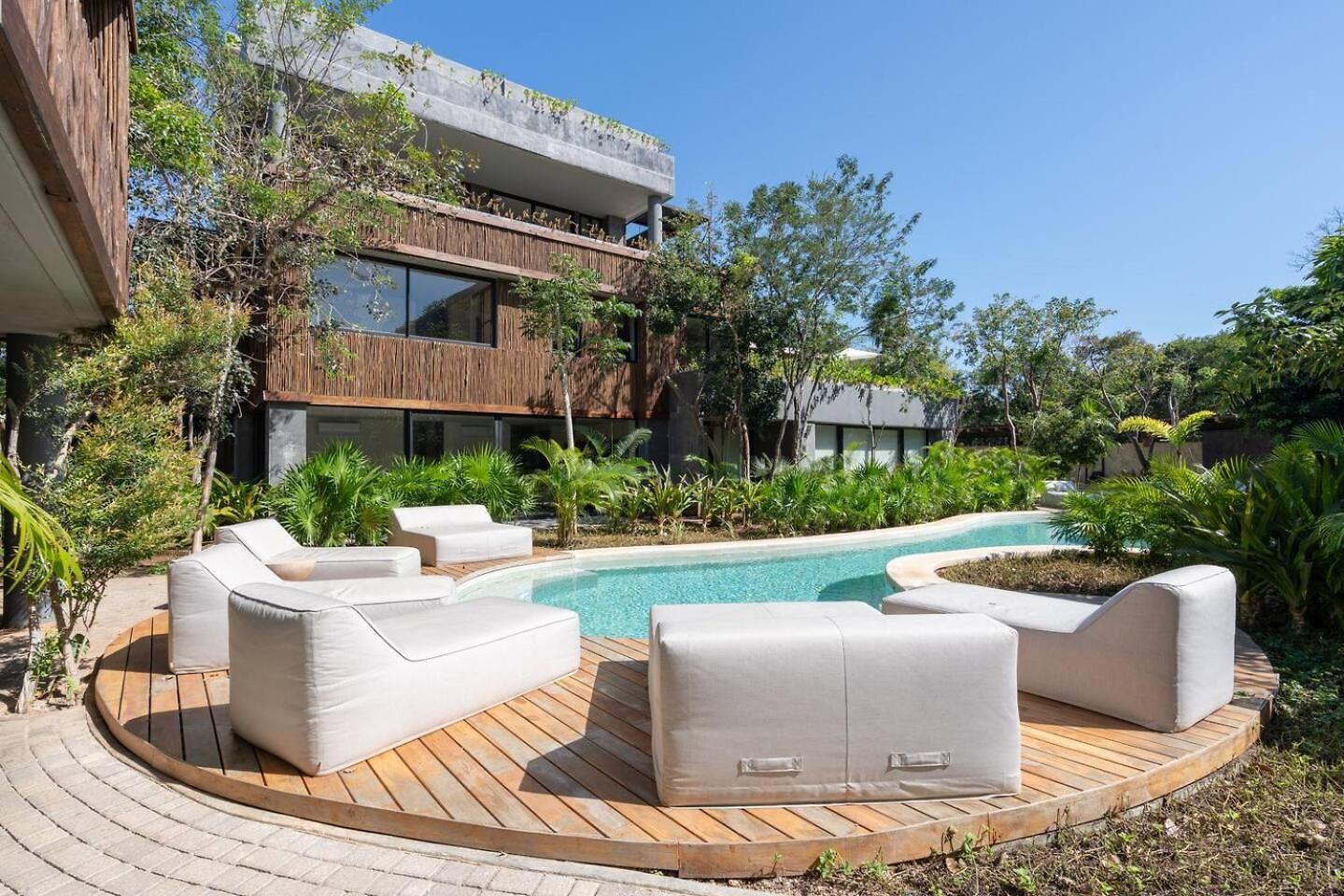 Exclusive 2br Lock-off Huge Terrace & Private Pool Humana Apartment