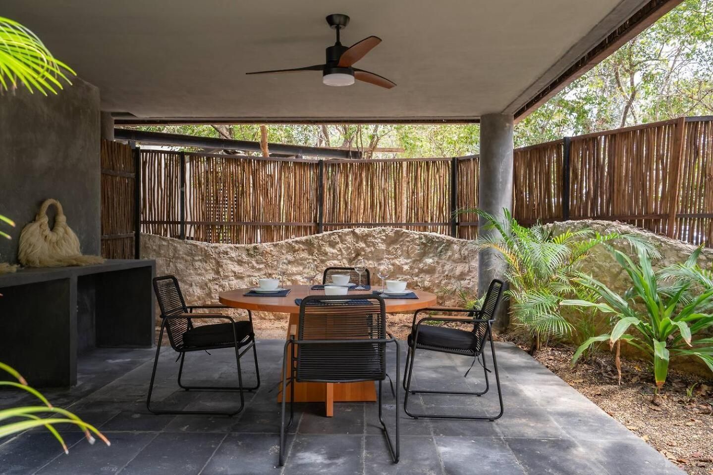 Exclusive 2br Lock-off Huge Terrace & Private Pool Humana