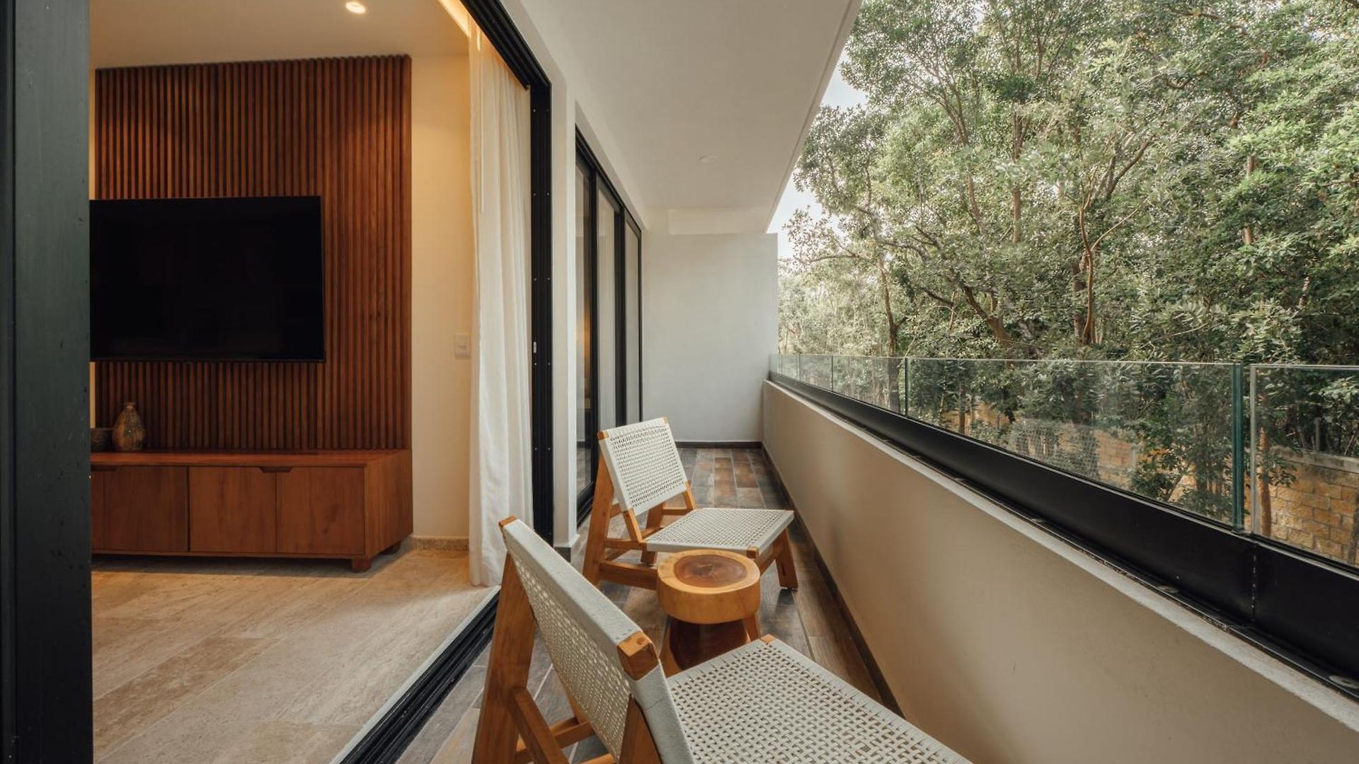 101 Park By Lumina Apartment *