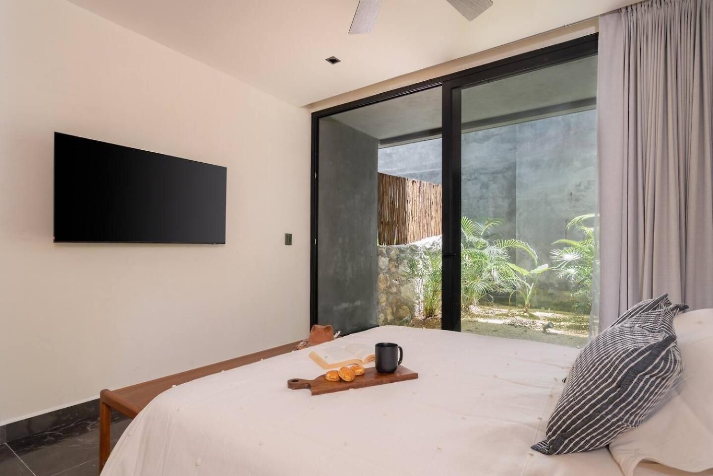 Exclusive 2br Lock-off Huge Terrace & Private Pool Humana