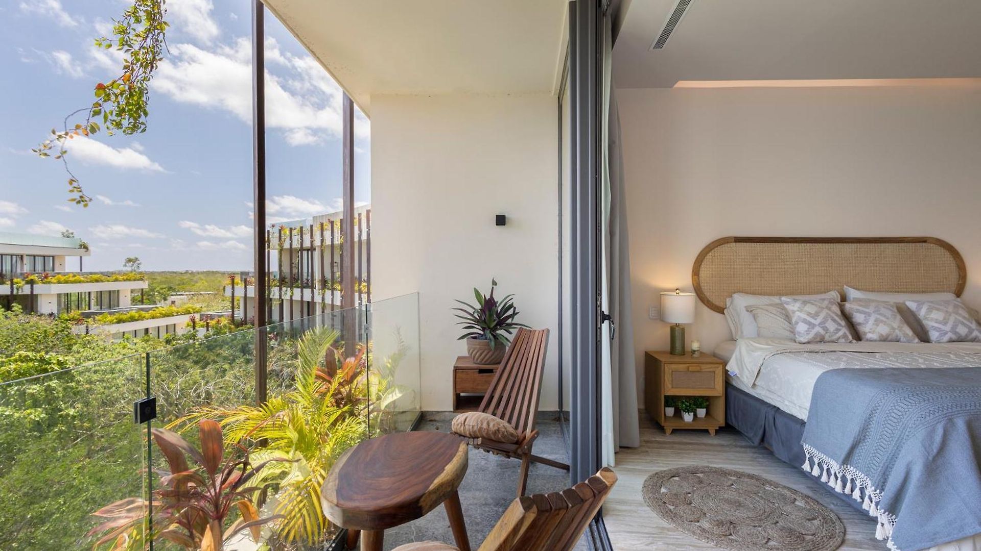Luxurious At Mistiq Temple Ii Loft And Penthouse