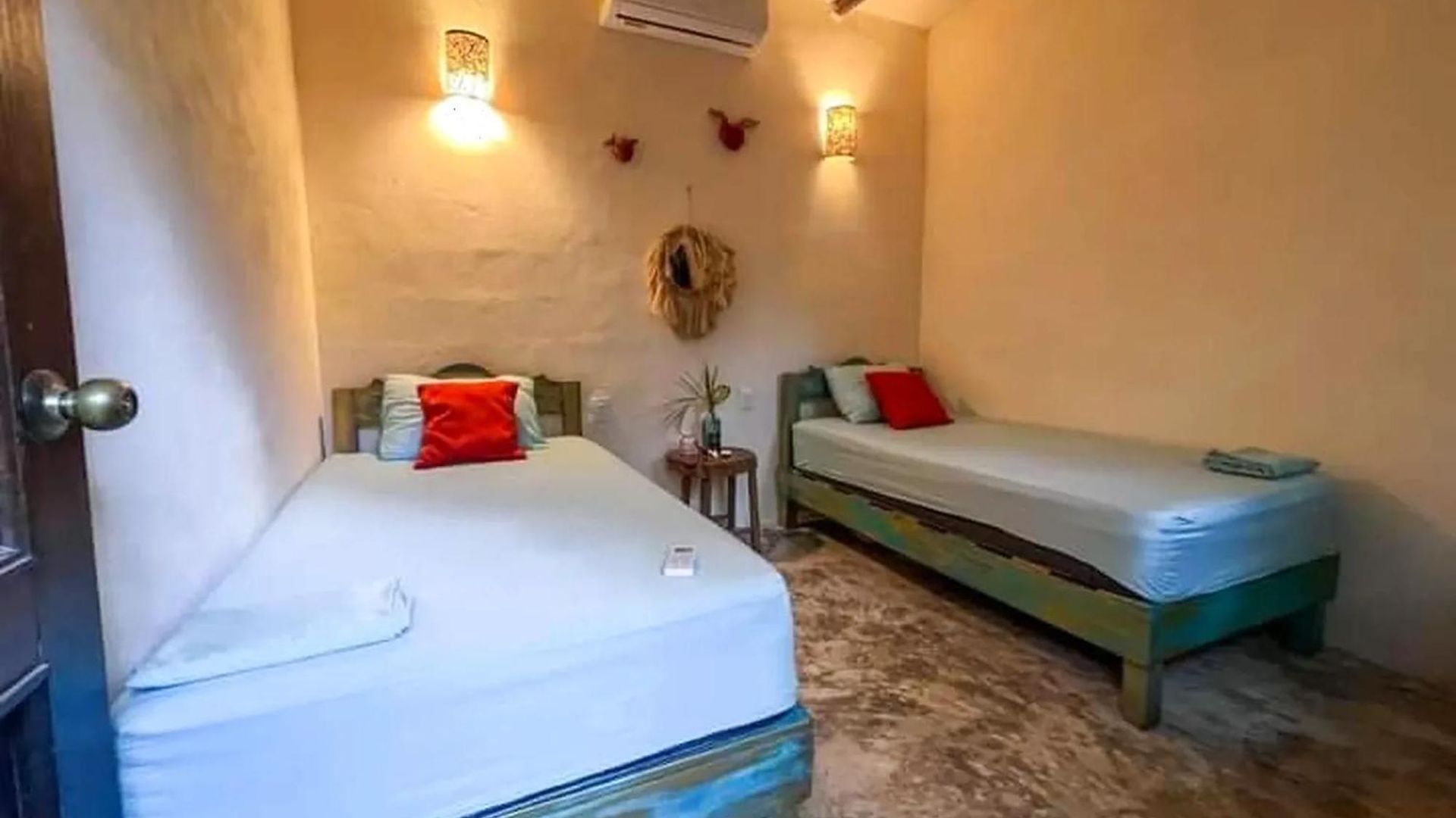 Tubo - Unique Hostal Tulum