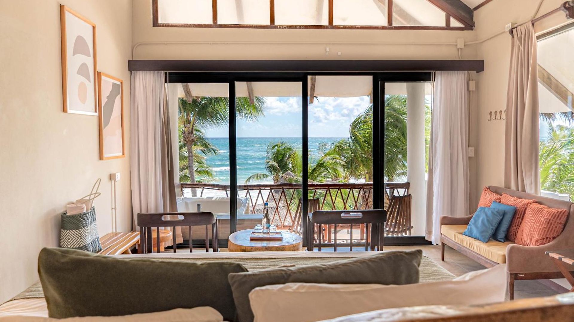 Mia Beachfront - Ocean View And Club Hotel 4*