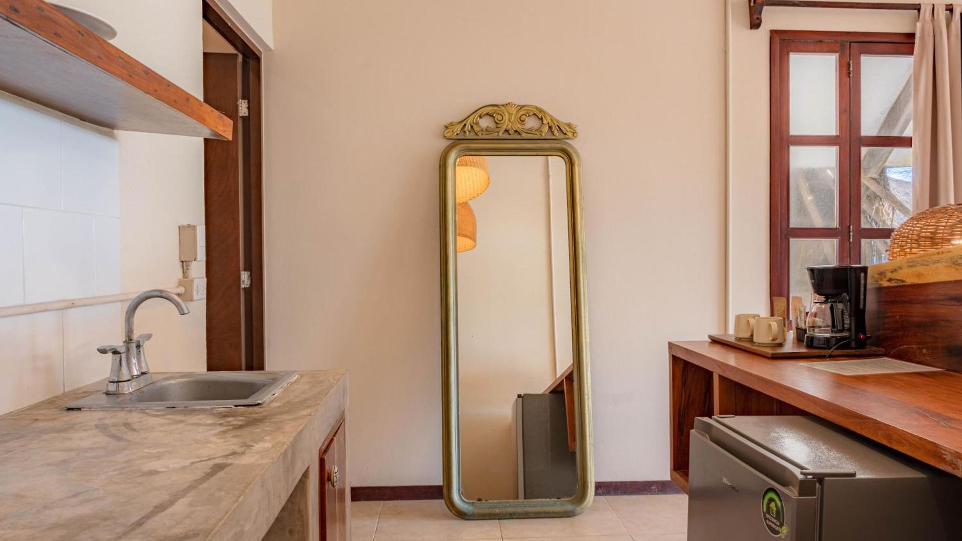 Mia Beachfront - Ocean View And Club Hotel 4*