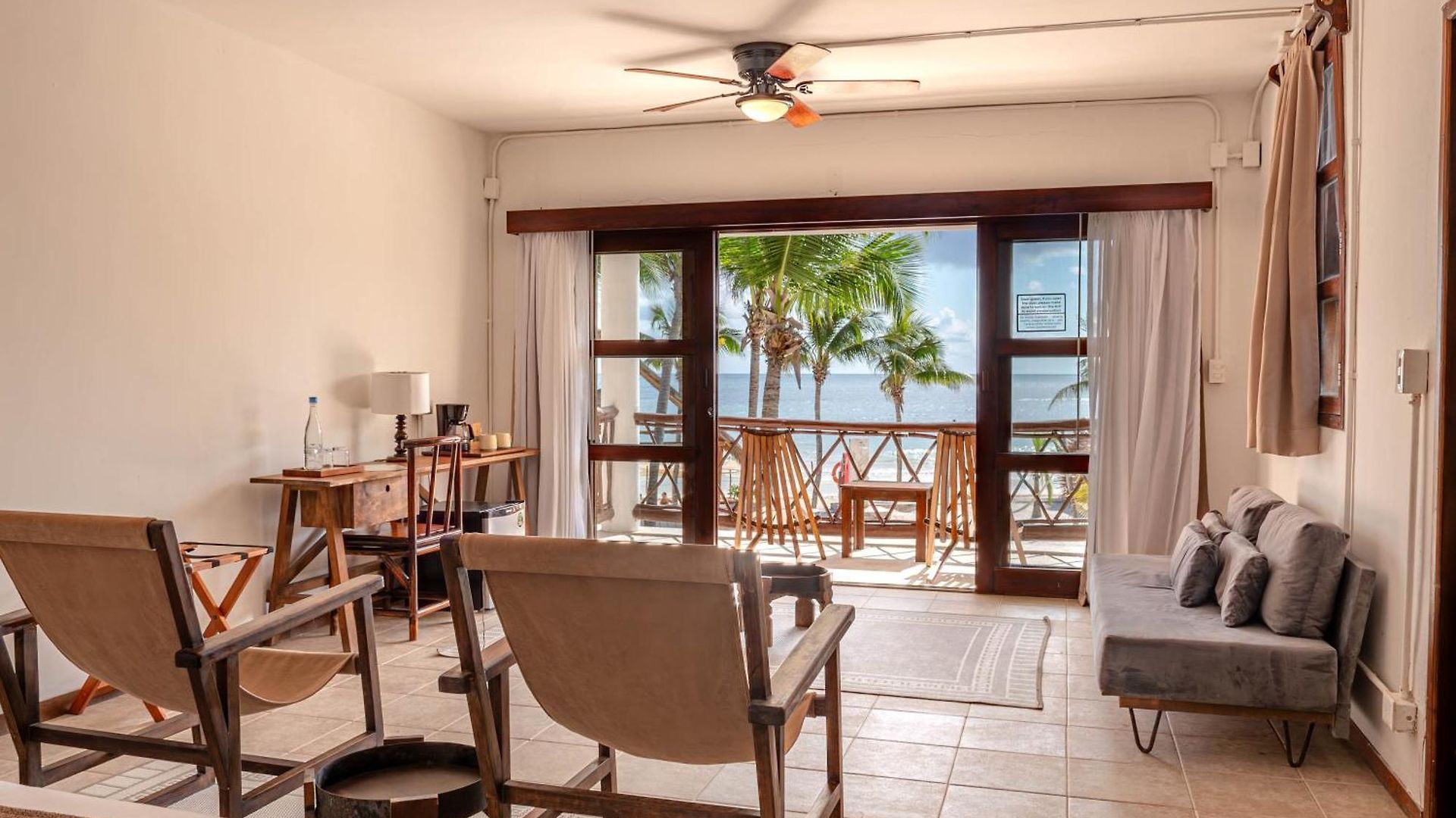Mia Beachfront - Ocean View And Club 4*