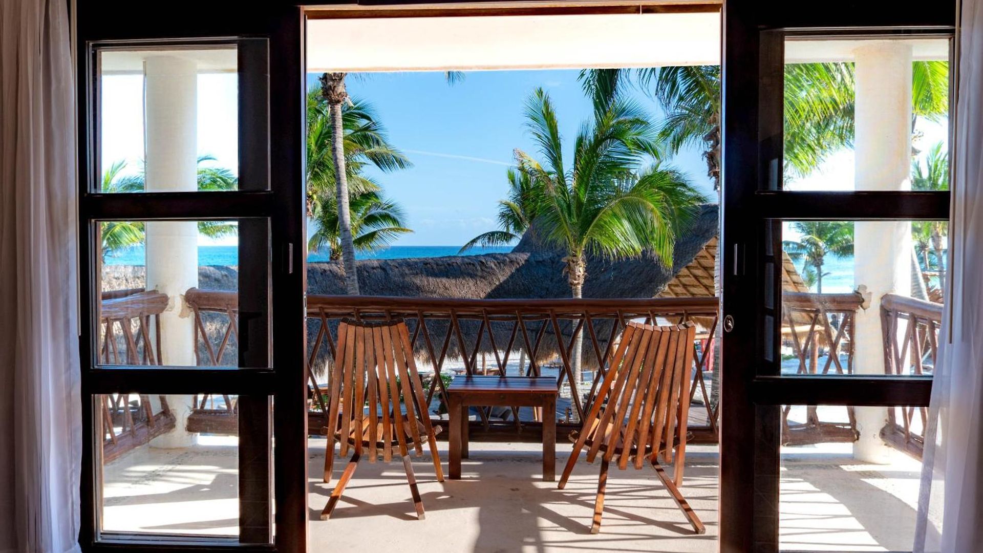 Hotel Mia Beachfront - Ocean View And Club 4*