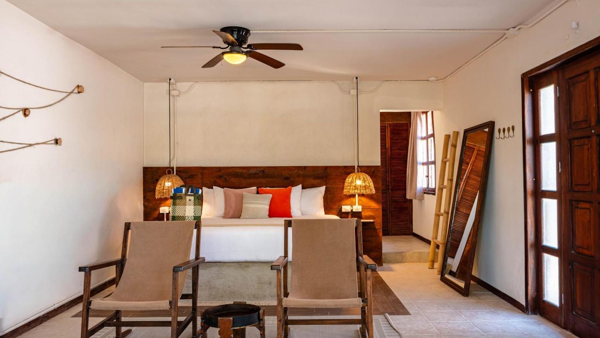 Mia Beachfront - Ocean View And Club 4*