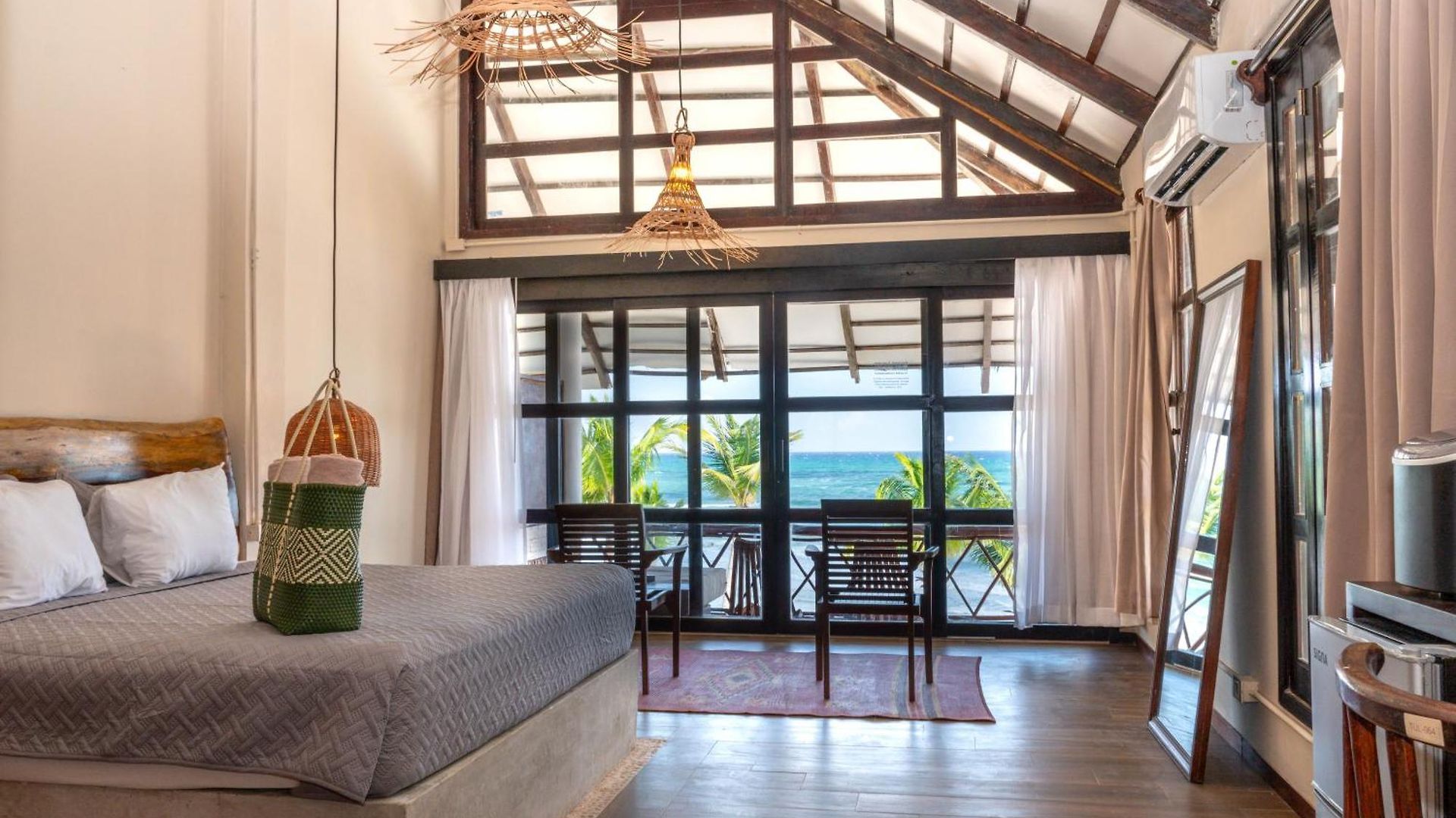 Mia Beachfront - Ocean View And Club 4* Tulum