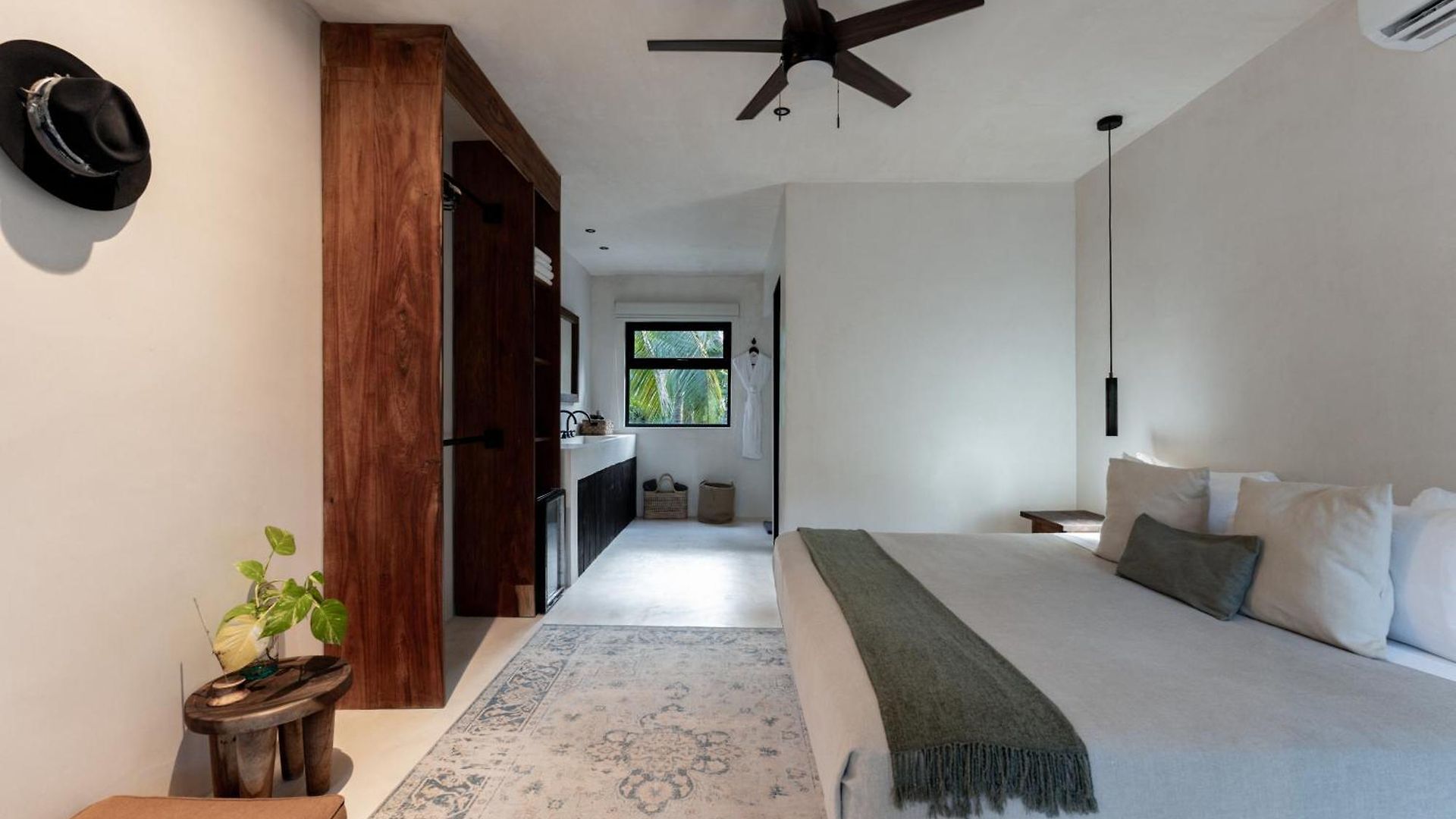 Umi Hotel