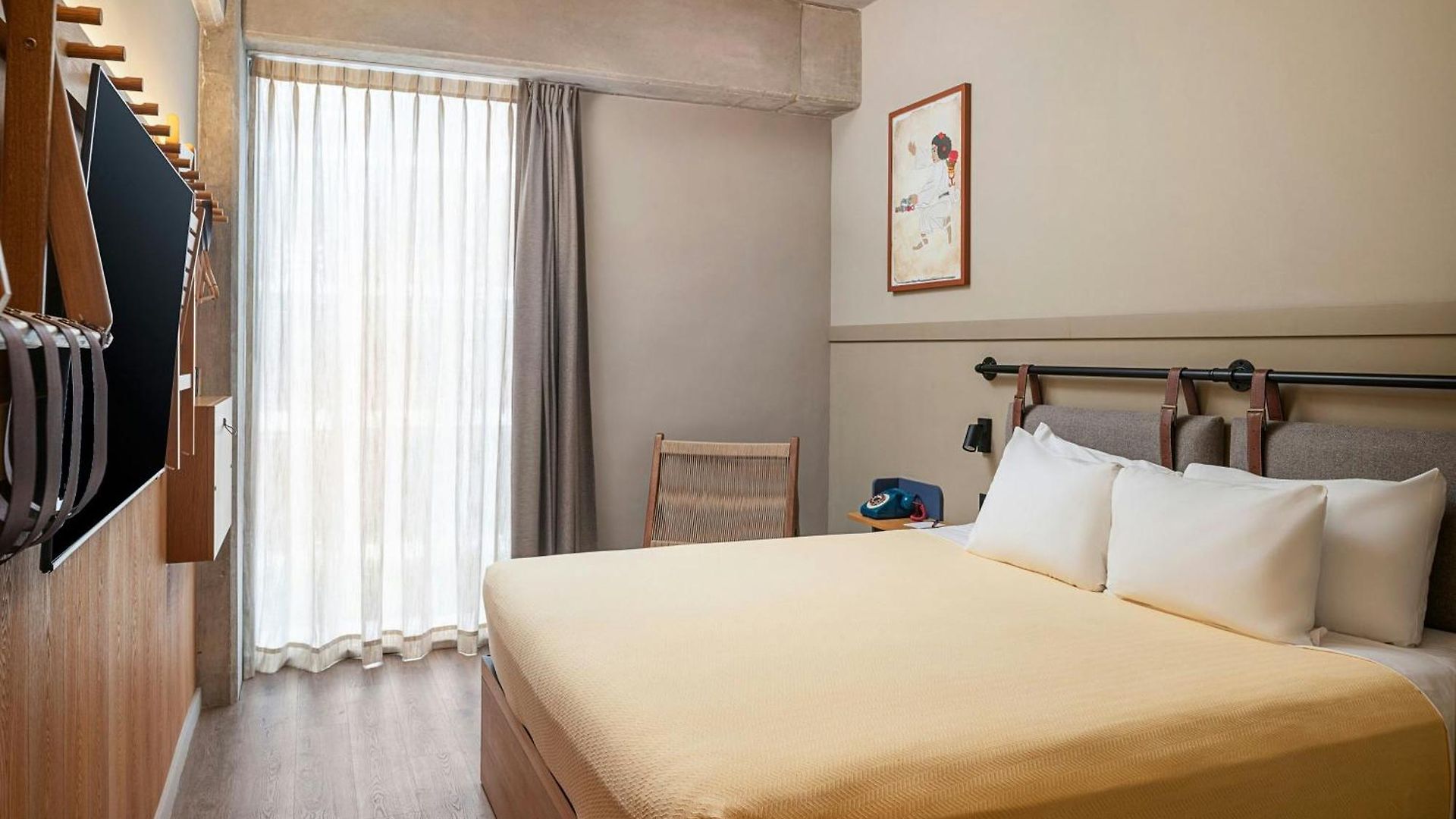 Moxy Hotel 4*
