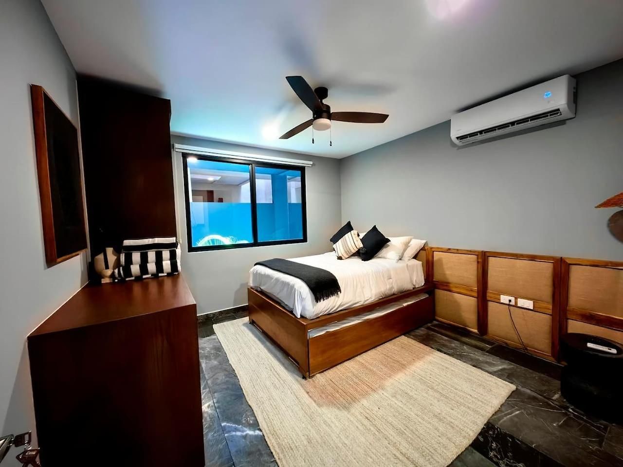 Paramar Noir Swim-up Aldea Zama Apartamento *