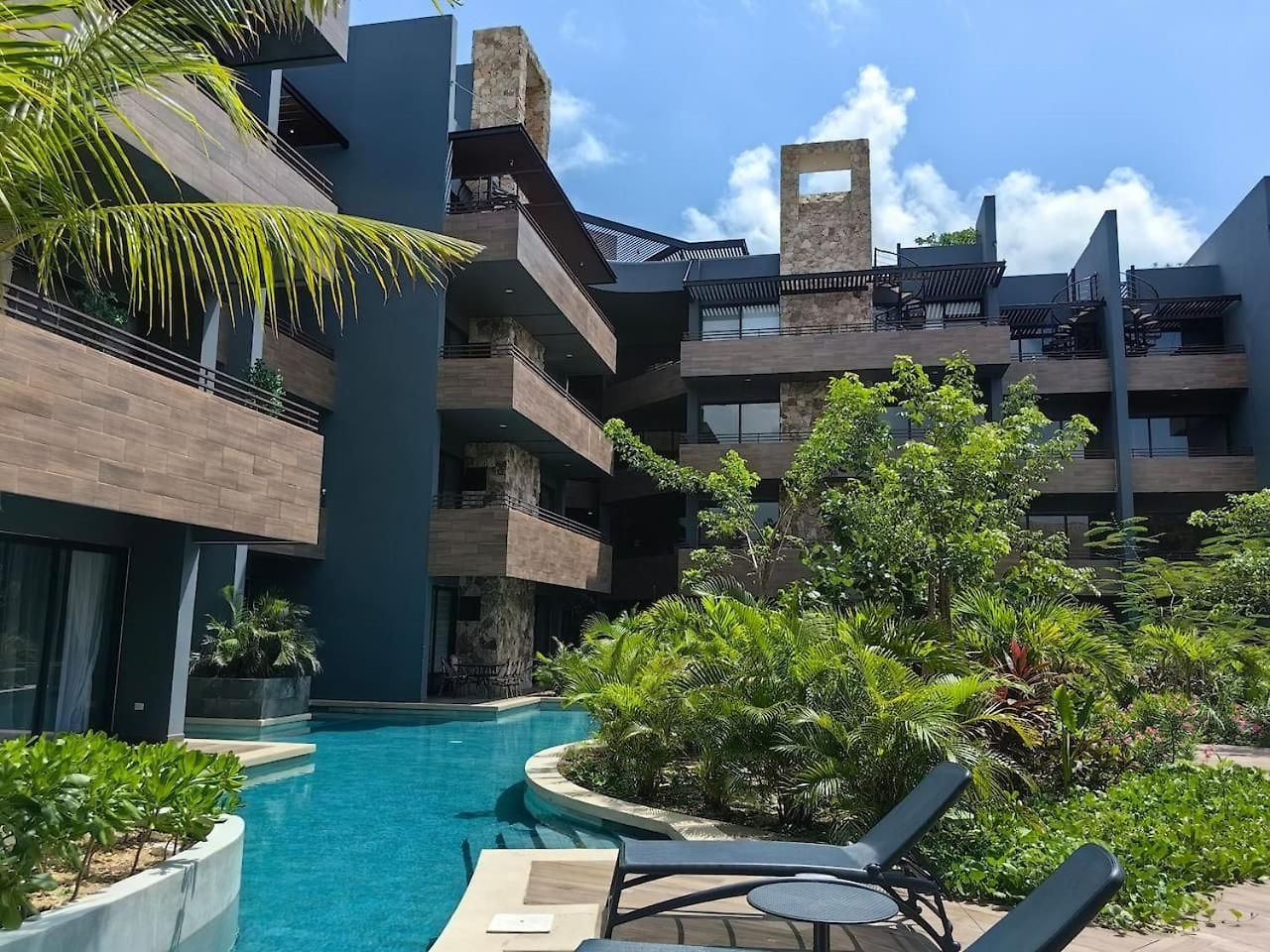 Paramar Noir Swim-up Aldea Zama Apartamento *