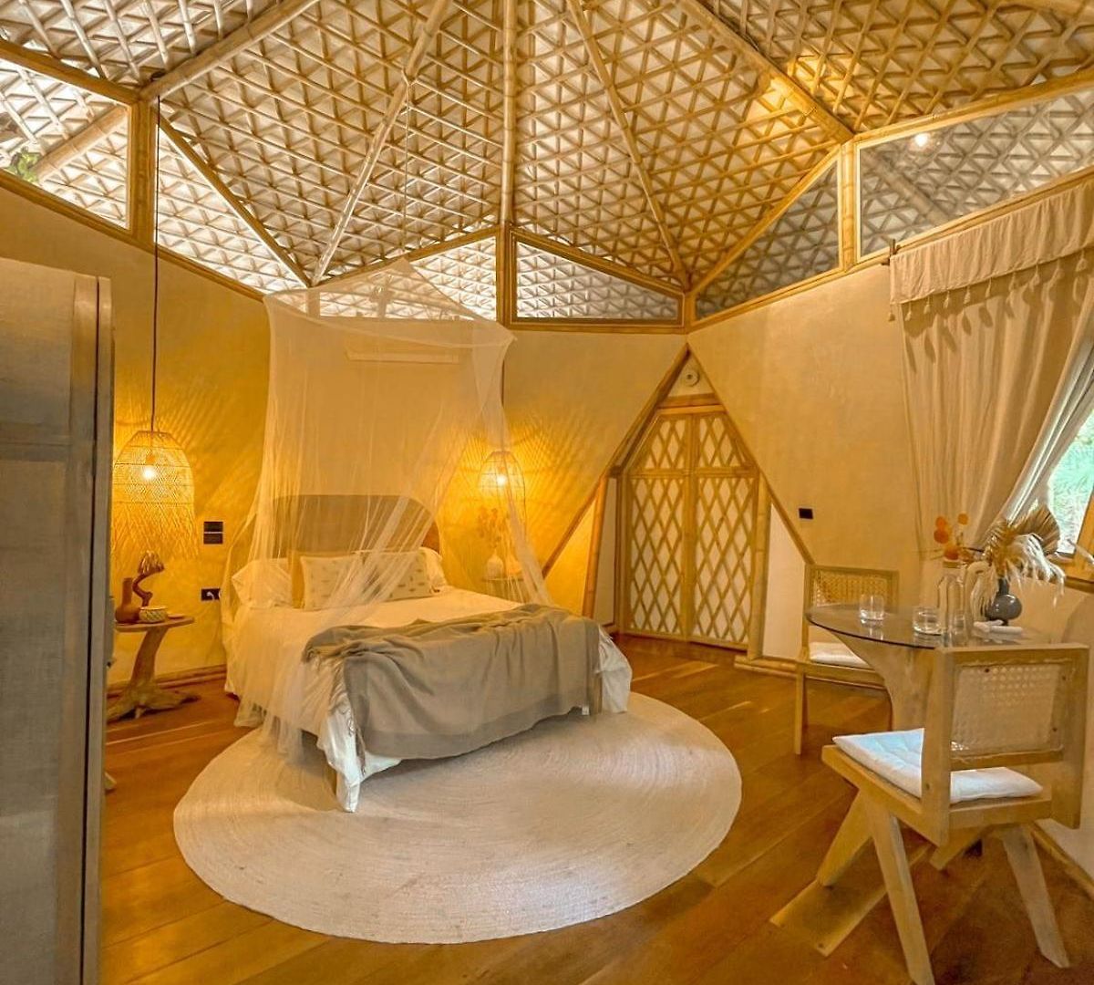 Romantic Star Bath Suite, Cave Pool & Yoga Center Lodge *