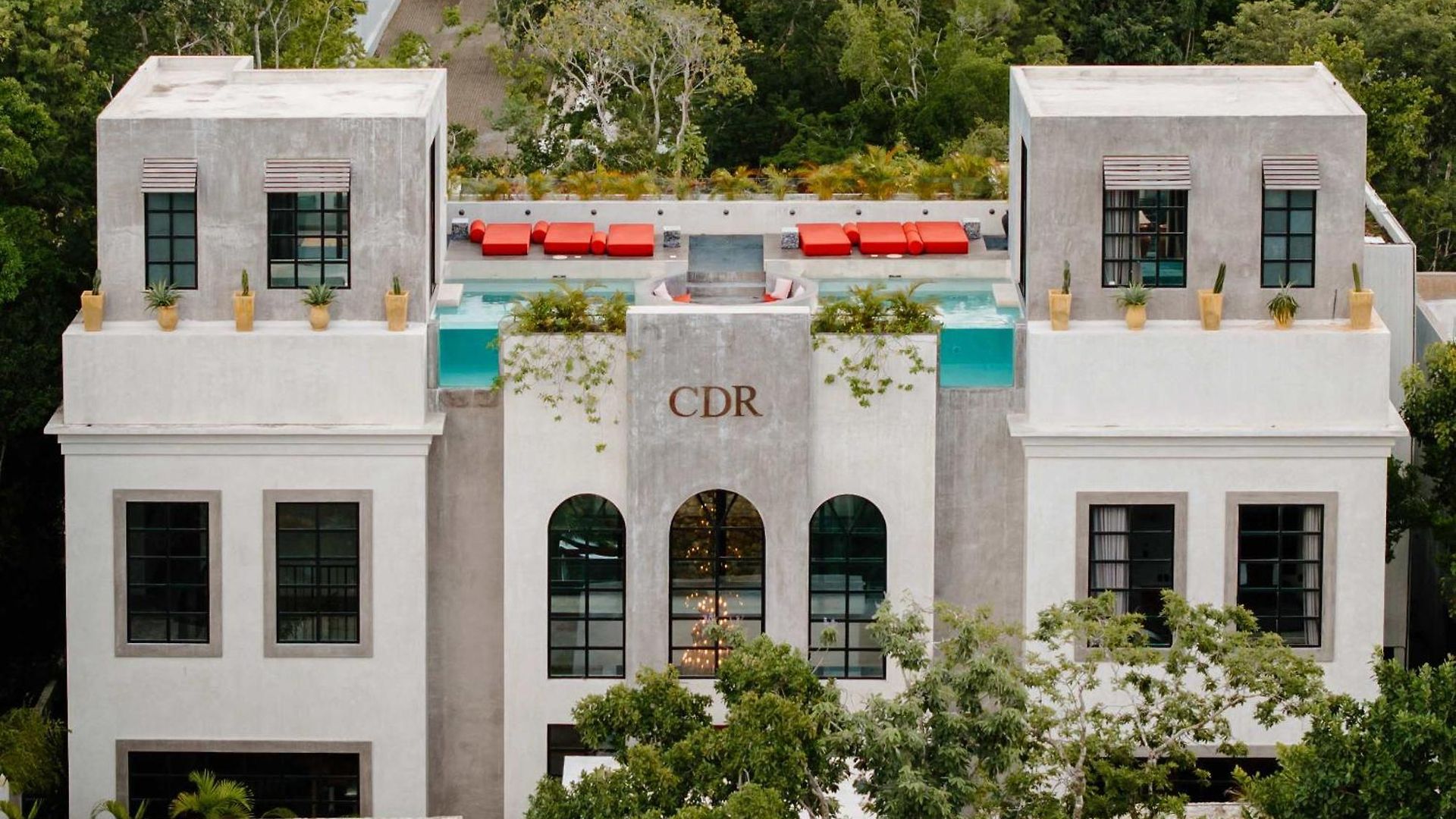 Casa Don Rey - Tulum's Largest Mansion - Villa