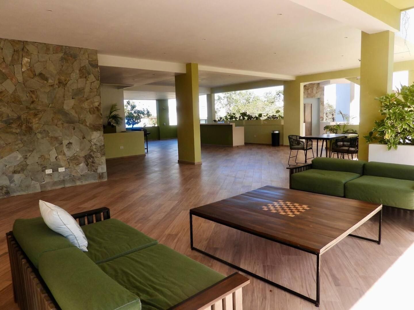 New! La Veleta 2br, Pool, Jacuzzi & Gym Сasa de vacaciones *