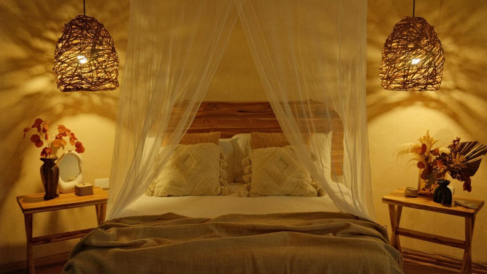 Romantic Star Bath Suite, Cave Pool & Yoga Center Lodge