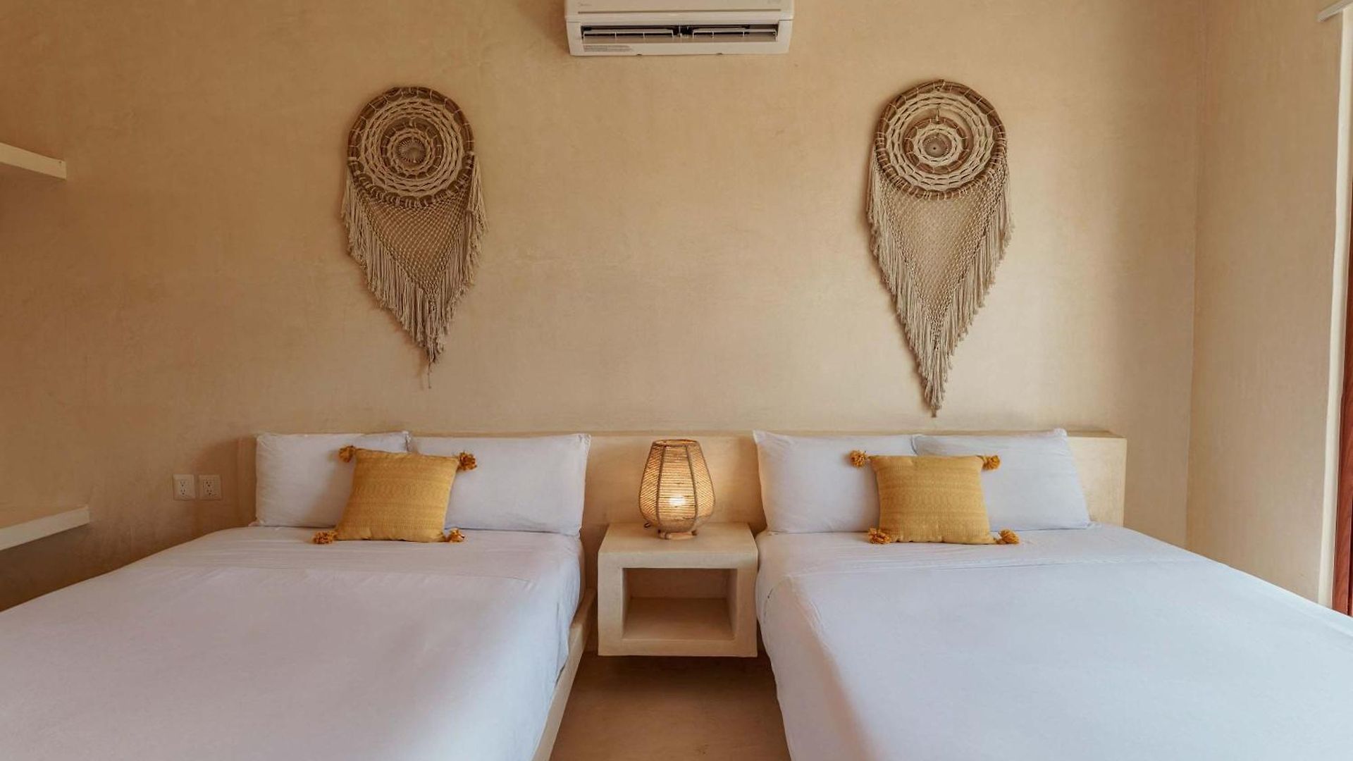 Сasa de vacaciones Modern Ground-level 3br Retreat With Private Pool *