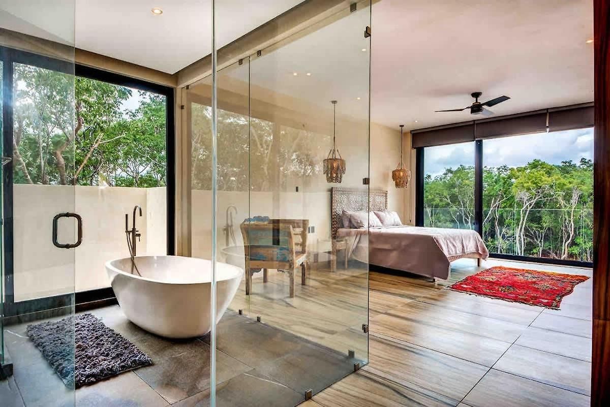 Designer Luxury With Private Pool Oasis Holiday home *