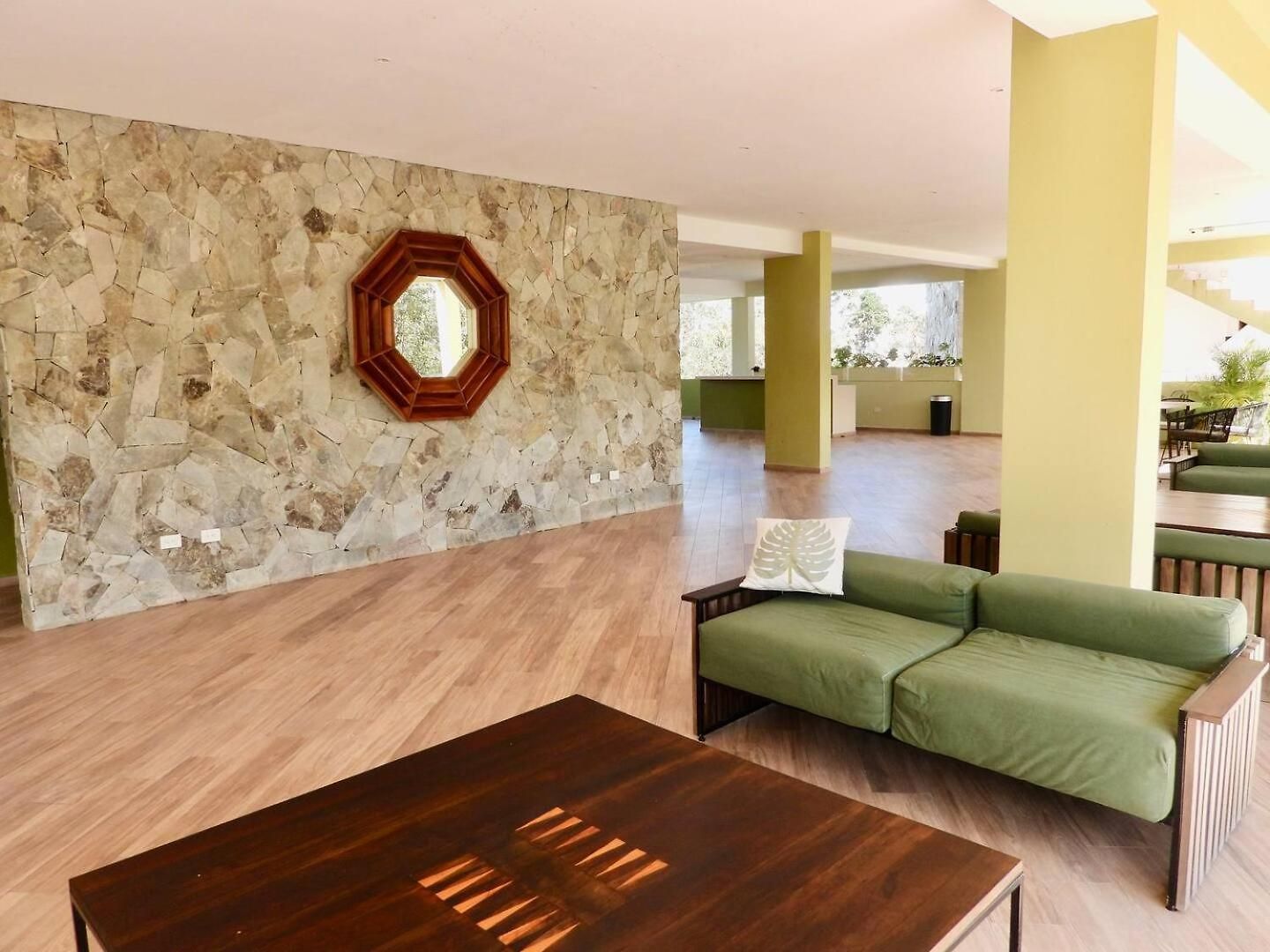 Сasa de vacaciones New! La Veleta 2br, Pool, Jacuzzi & Gym