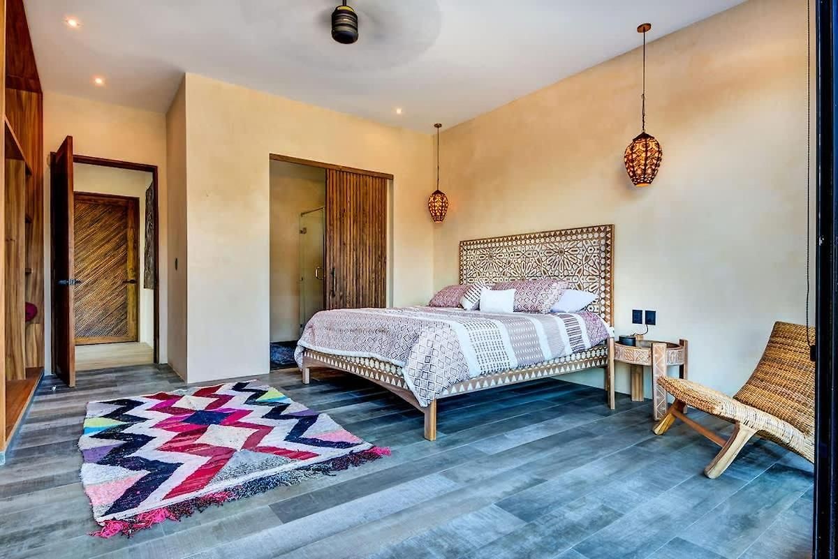 Holiday home Designer Luxury With Private Pool Oasis *