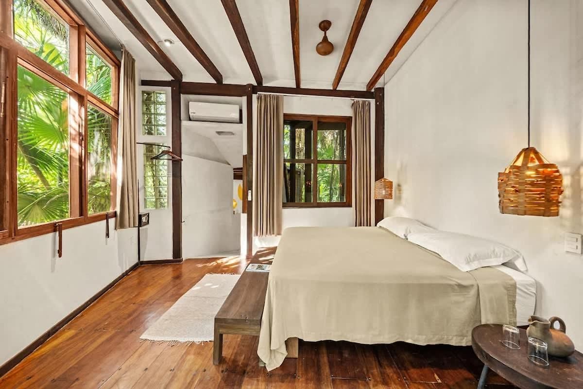 Tree House - Access - Holiday home