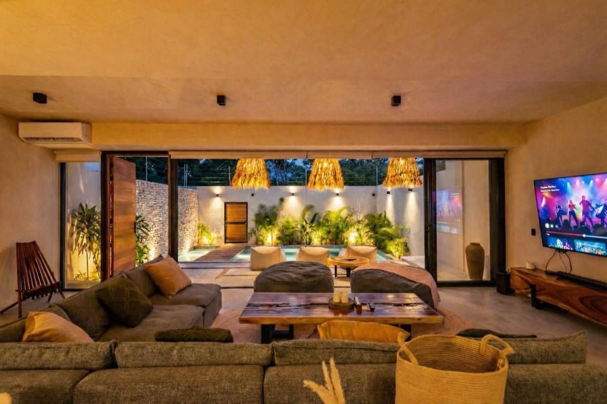 Villa 5-bedroom Private House With Pool In