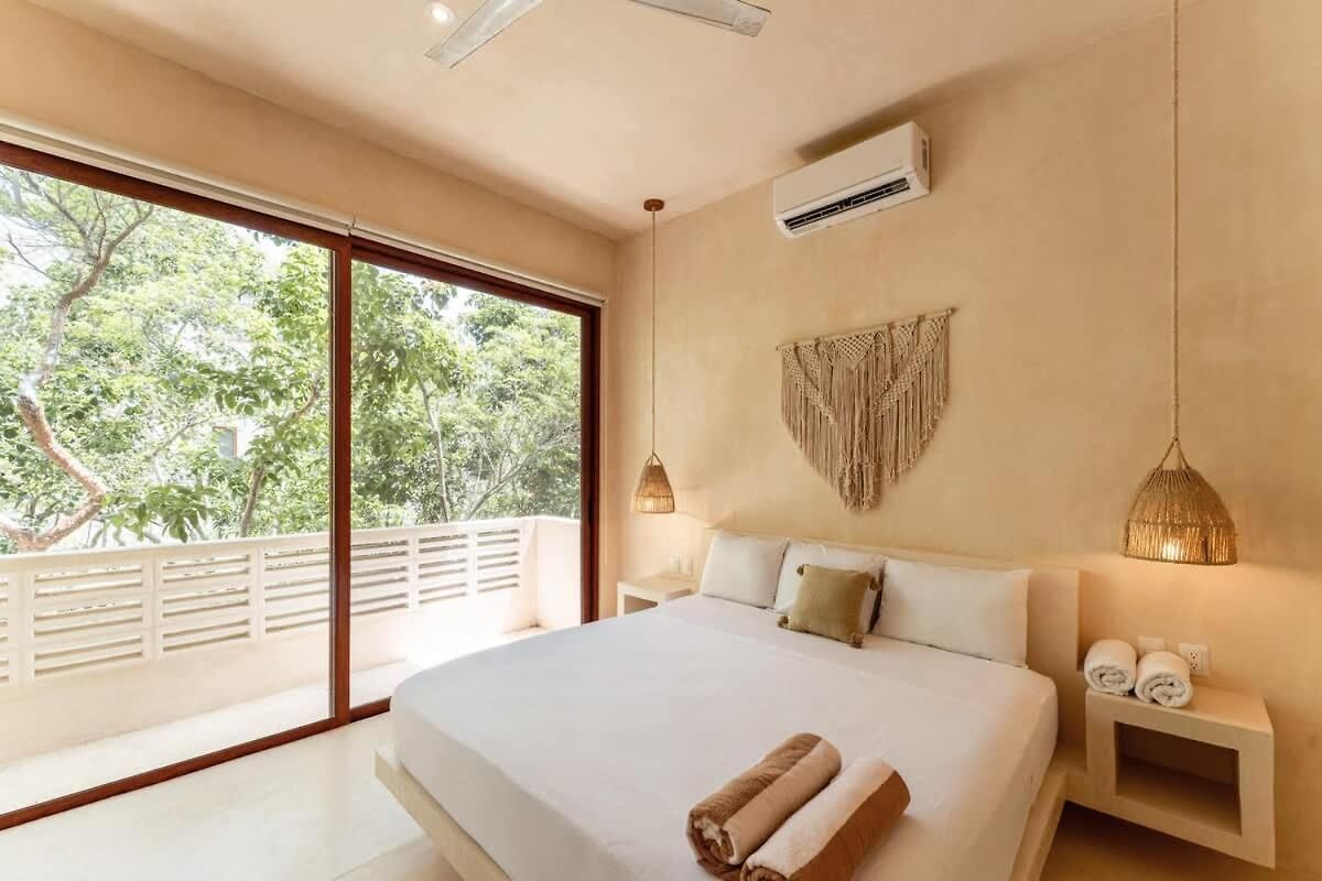 Private 6br Jungle Compound With Rooftop Pool