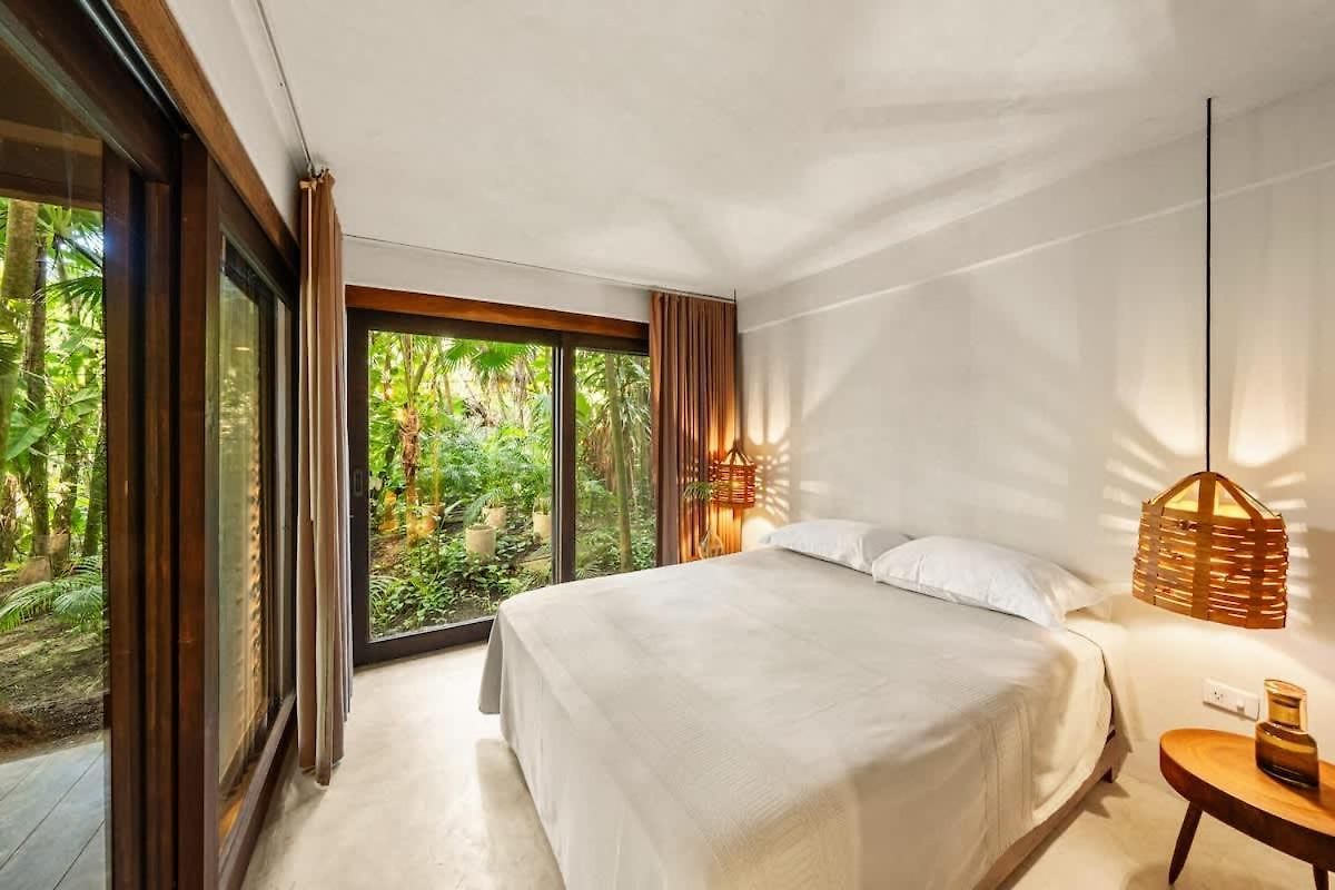 Tree House - Access - Holiday home