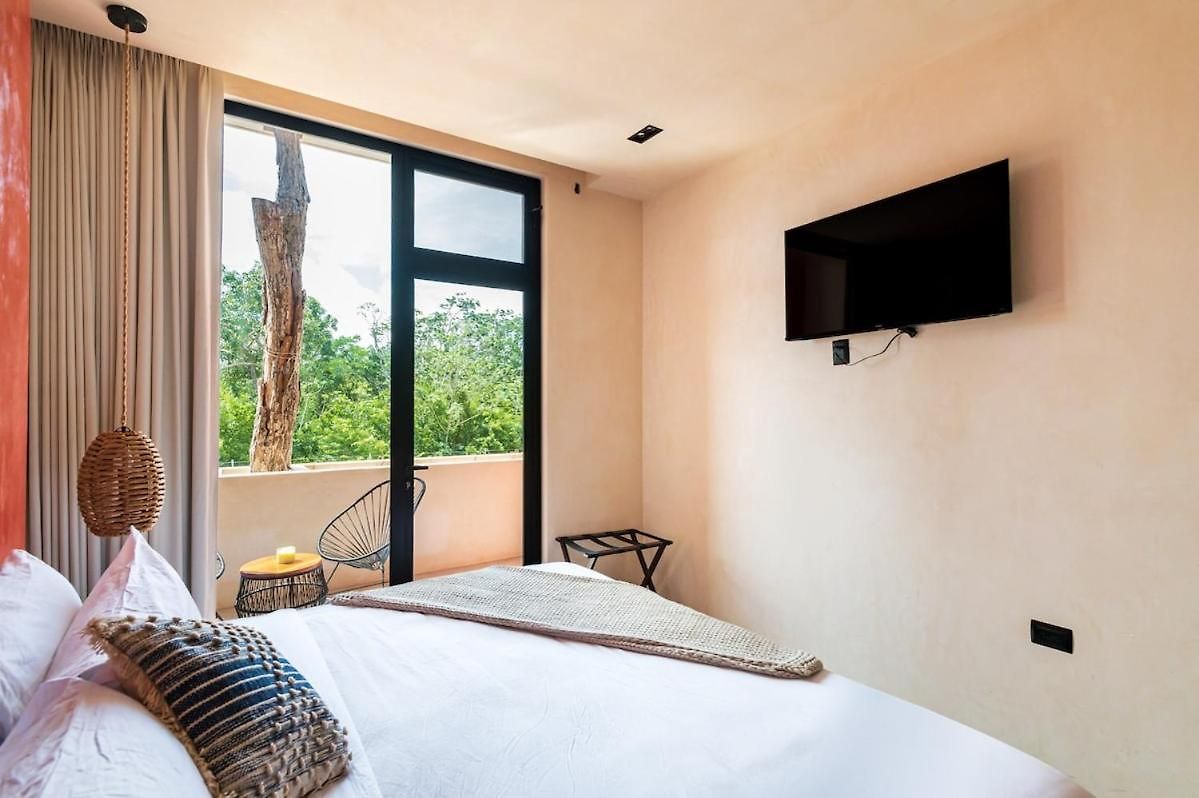Villa 5-bedroom Private House With Pool In *