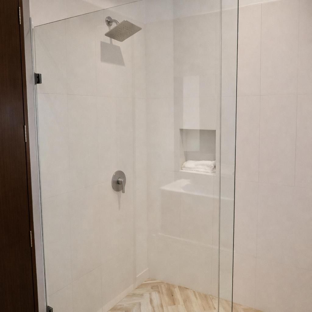 New! La Veleta 2br, Pool, Jacuzzi & Gym