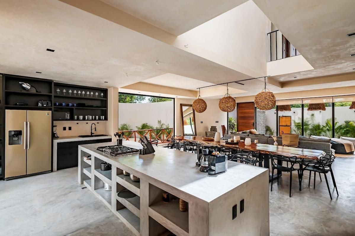 5-bedroom Private House With Pool In