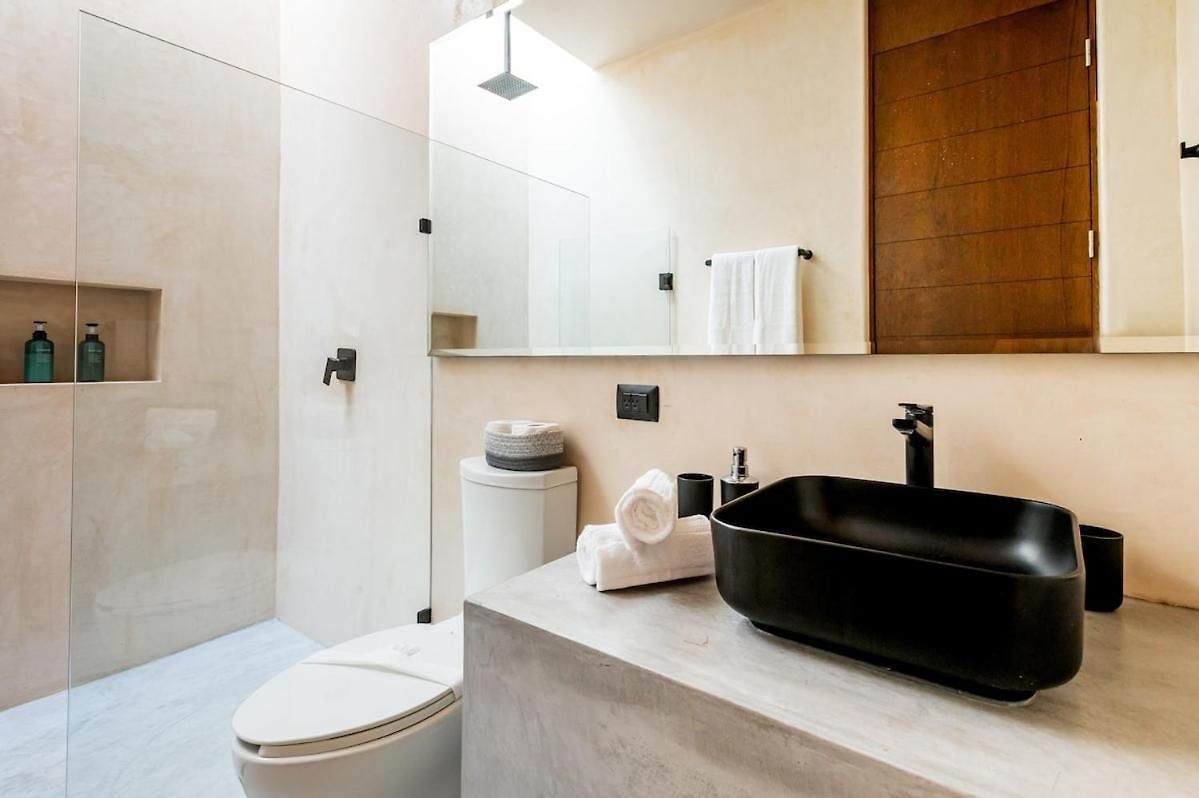 5-bedroom Private House With Pool In *