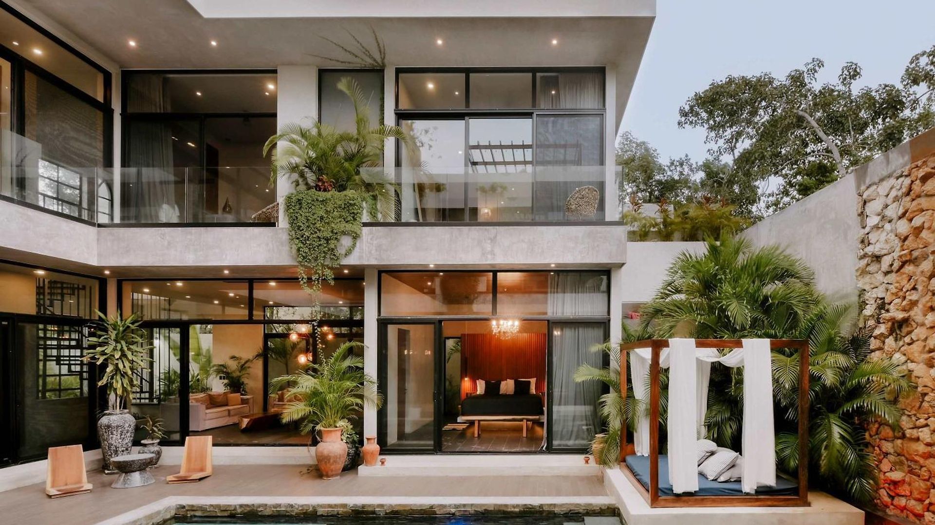 Casa Don Rey - Tulum's Largest Mansion - Villa