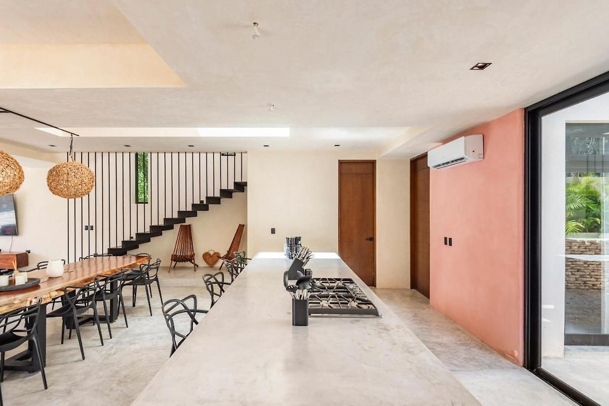 5-bedroom Private House With Pool In Villa