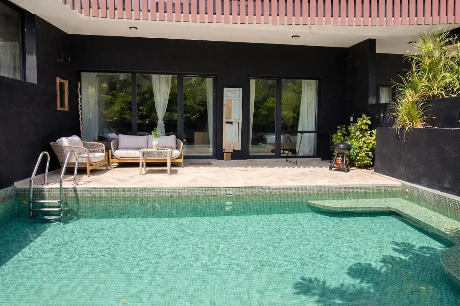 Private Pool With Access And Baby Crib - Zone