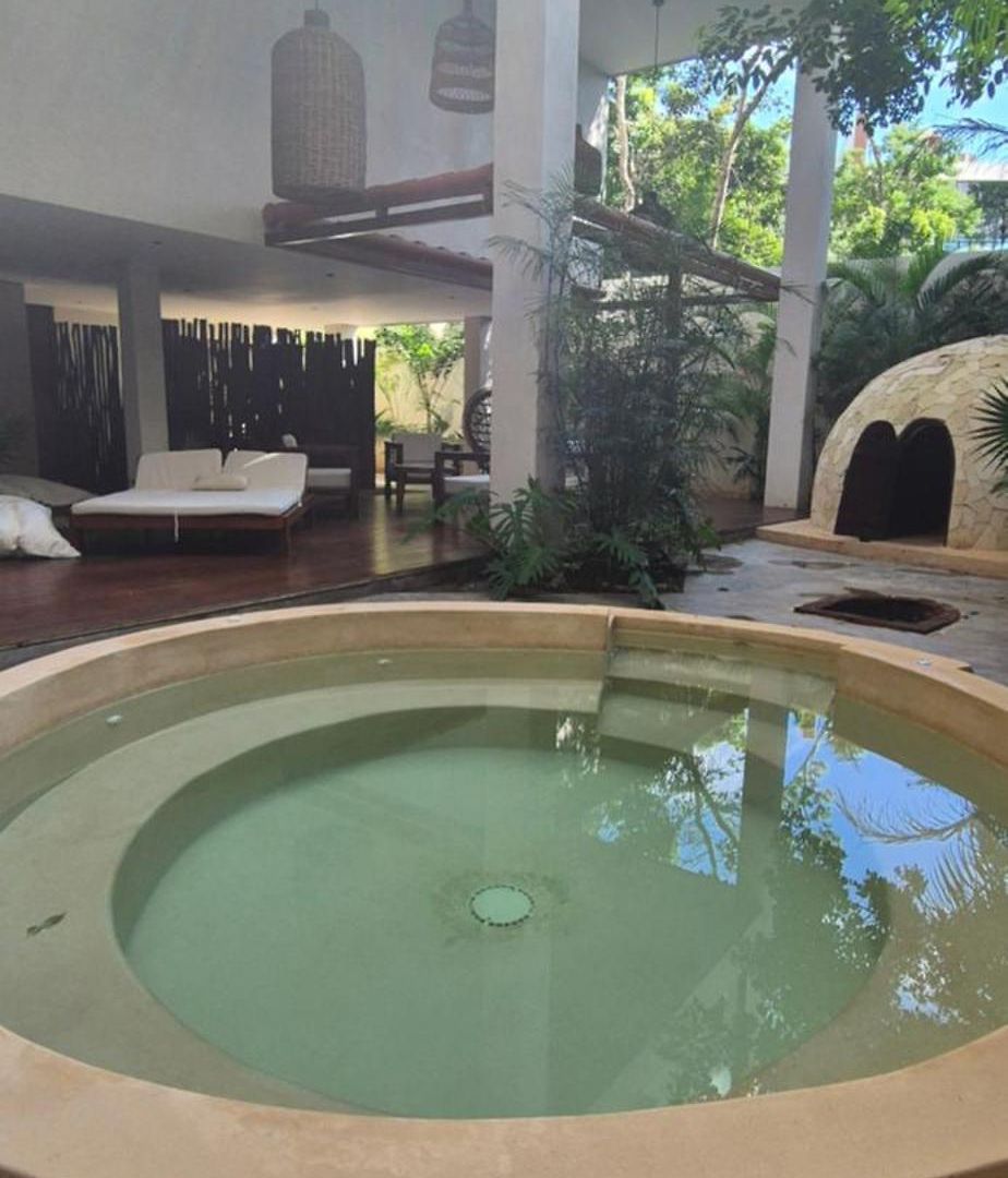 Jade Luxury 24 *