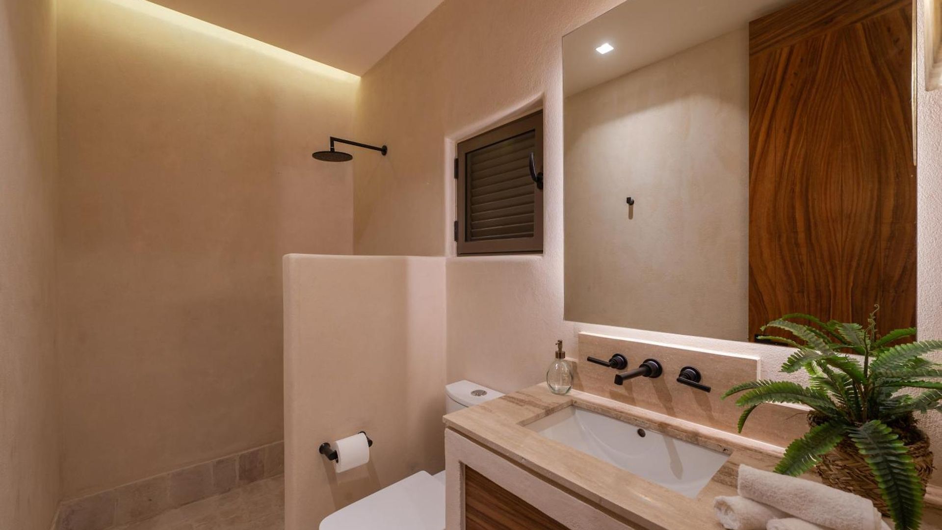 Artila Haven Rooftop Jacuzzi W Open Views Apartamento *