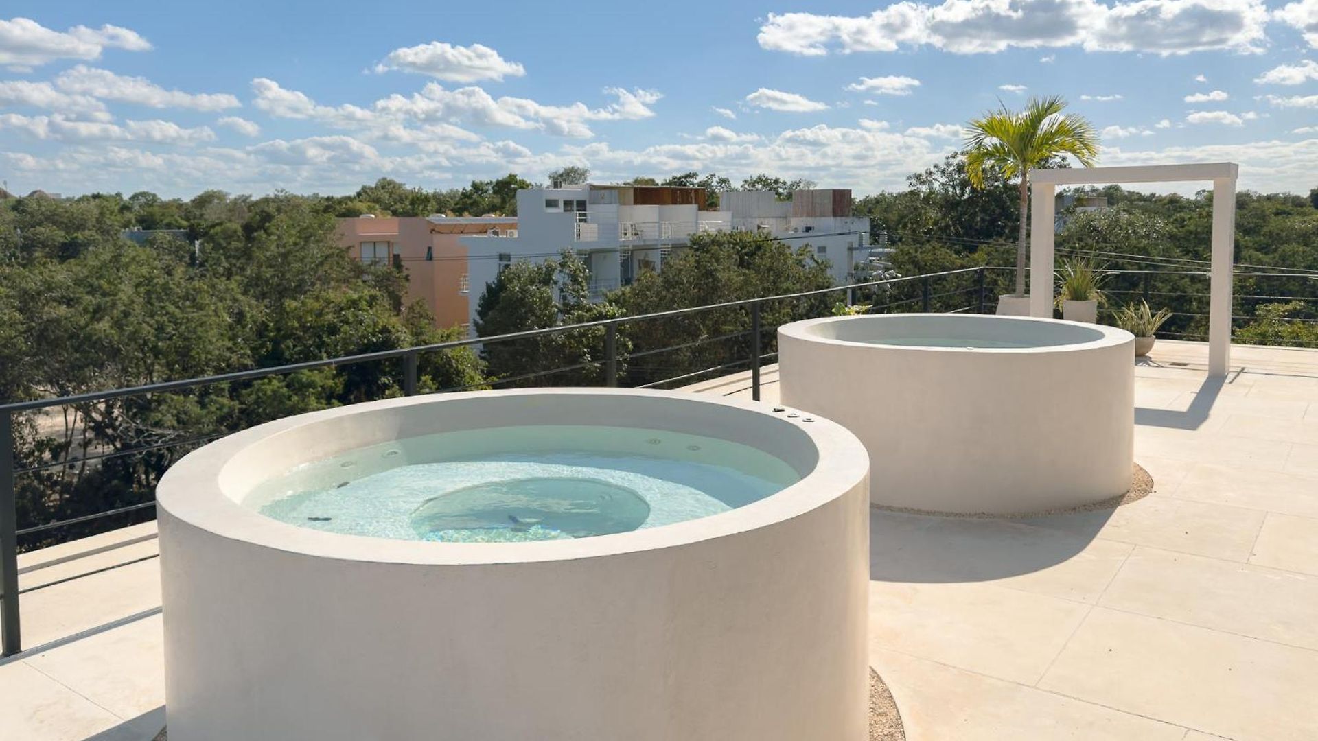 Apartment 107 Private Pool & King Bed Seremonia