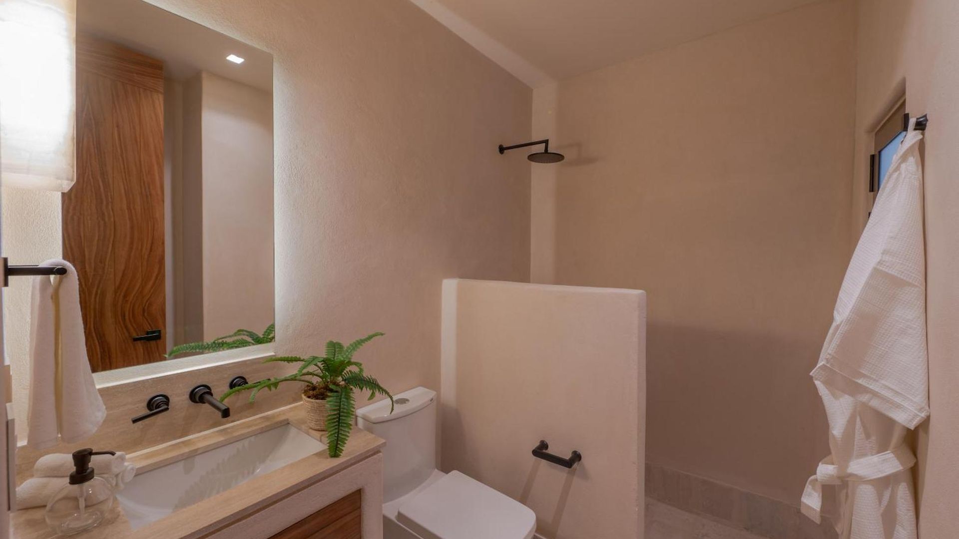 Artila Jungle Living W Private Jacuzzi Apartamento