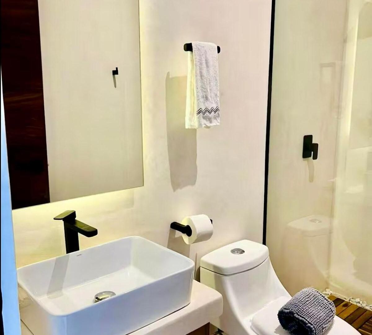 Private Jacuzzi 5 Min From The Beaches
